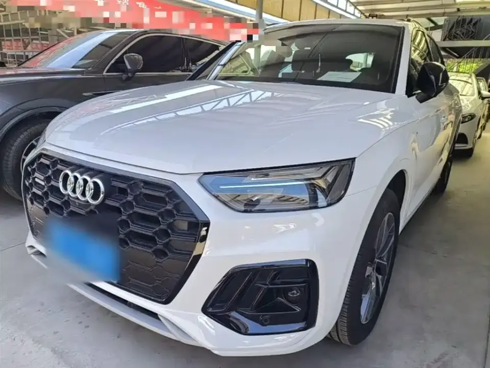 Audi Q5L Model 40 TFSI Luxury Dynamic 2024