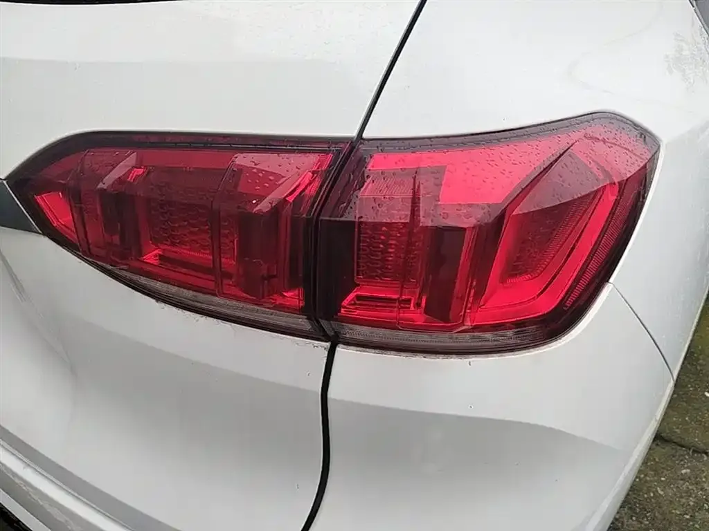 Wey VV6 2.0T 2WD Super Luxury China V 2019 — фото 8