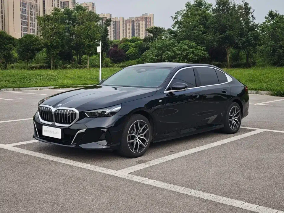 BMW i5 eDrive 35L M Sport Package 2024