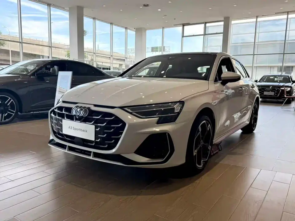 Audi A3 Facelift Sportback 35TFSI Flying Spur Premium 2026