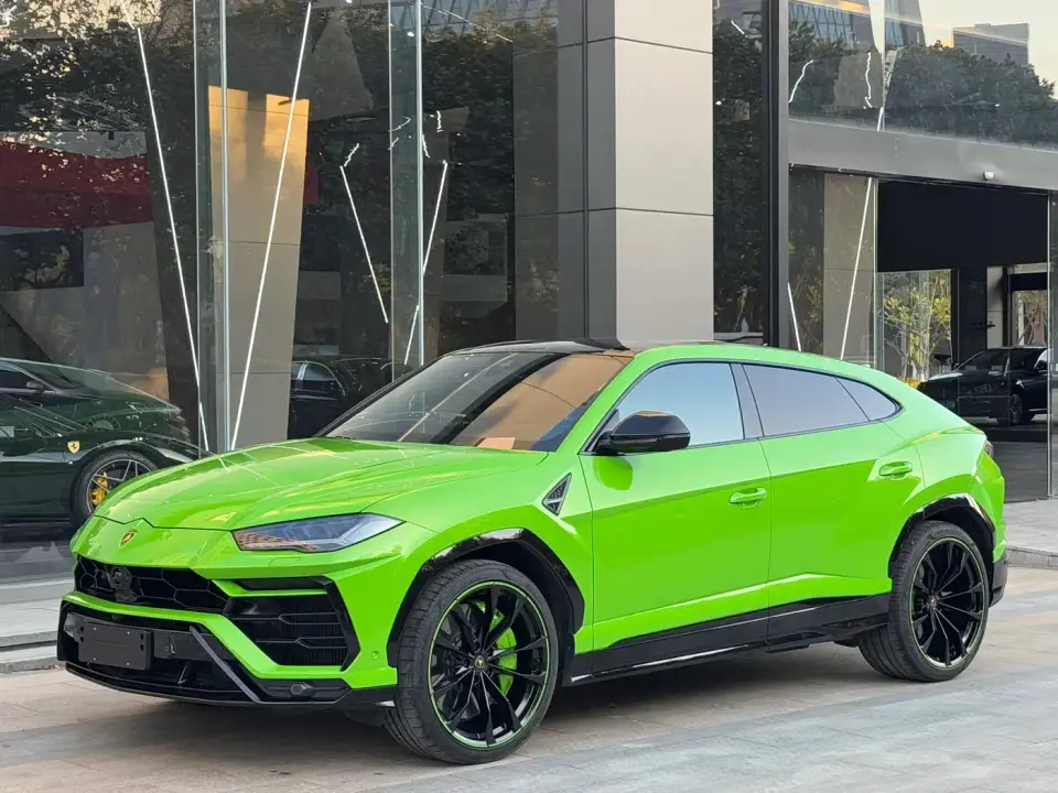 Lamborghini Urus 4.0T V8 2021