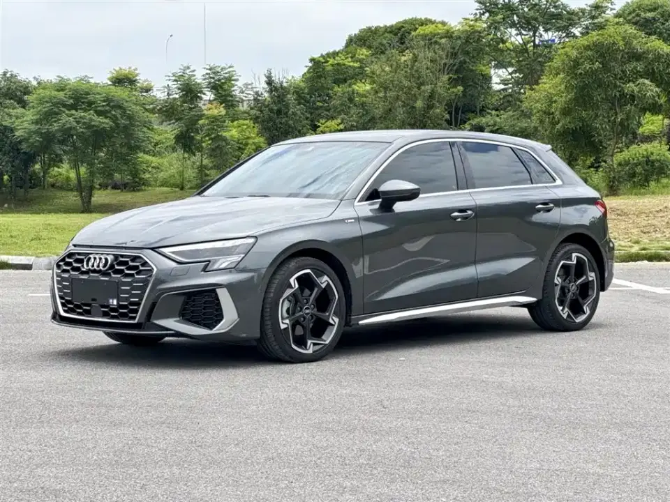 Audi A3 Facelift Sportback 35 TFSI Luxury Sport 2023