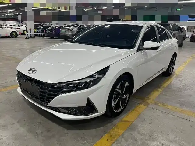 Hyundai Elantra 1.5L CVT LUX Premium Edition 2023