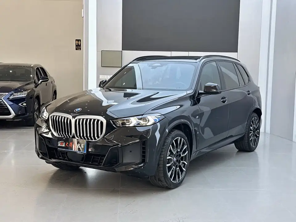 BMW X5 xDrive 40Li M Sport Black Night Package 2025