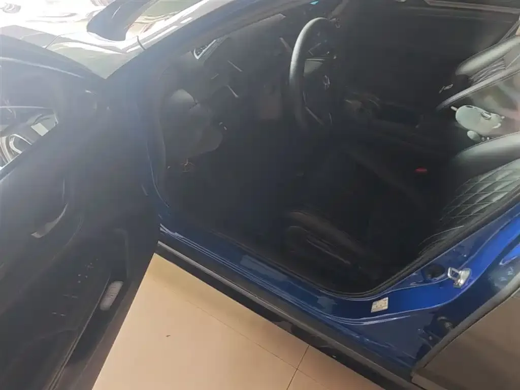 Honda Civic HATCHBACK 220TURBO CVT Trendy Cool 2022 — фото 16