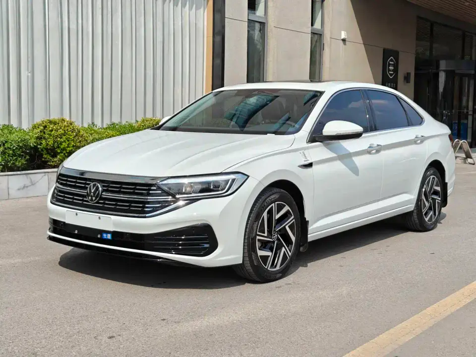 Volkswagen Sagitar 300TSI DSG Surpass Edition 2024