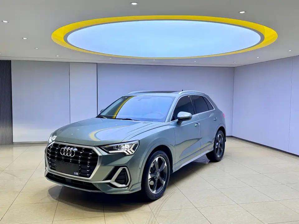 Audi Q3 35 TFSI Fashion Dynamic (1.4T) 2023