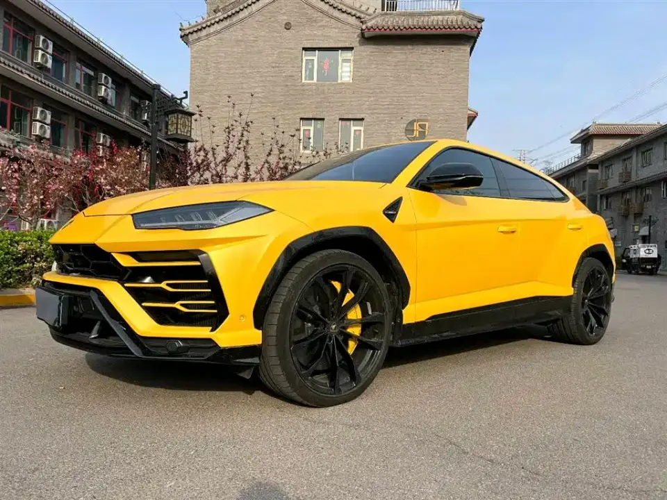 Lamborghini Urus 4.0T V8 2021