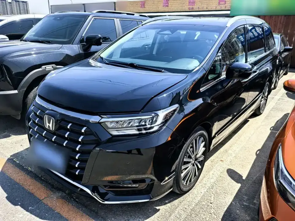 Honda Elysion 2.0L e:HEV Supreme Edition 2025