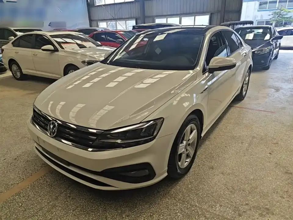 Volkswagen Lamando 230TSI DSG Fashion Edition 2021