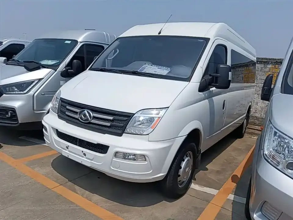 SAIC Maxus Xintu V80 2.0T Manual Classic Aoyuntong Long Wheelbase Medium Roof 6/7/8/9-Seater 2022