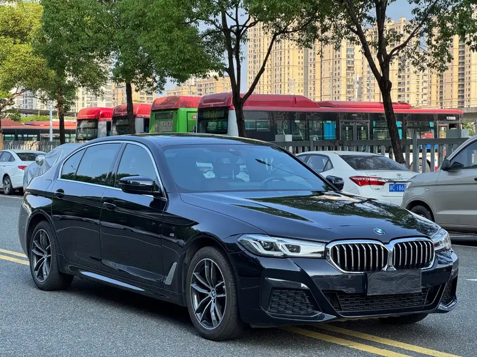 BMW 5 Series 525Li M Sport Package 2021