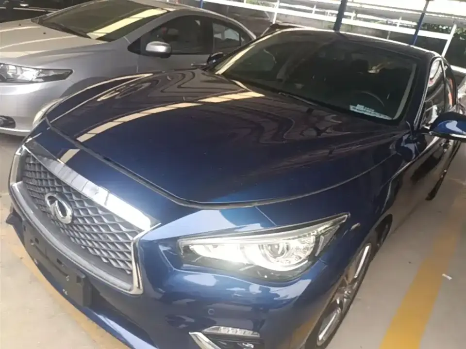 Infiniti Q50L 2.0T Premium Edition (China VI) 2020
