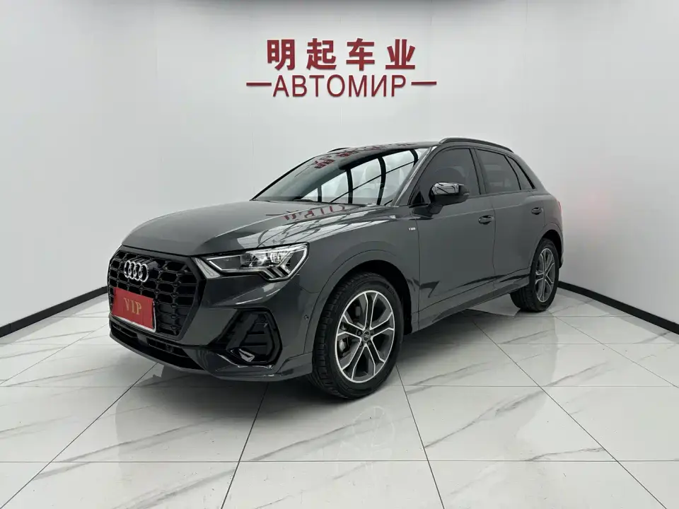 Audi Q3 35 TFSI Fashion Dynamic (1.4T) 2023