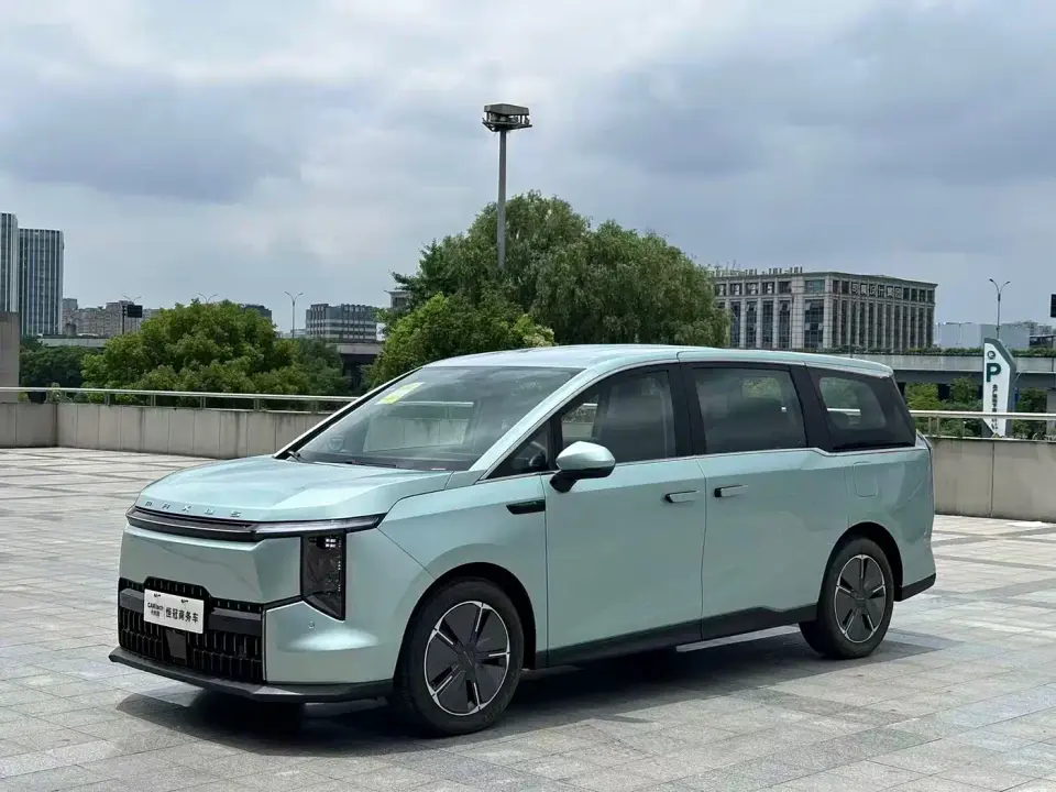 SAIC Maxus Dajia 7 Model Super Hybrid Long Range Deluxe Edition 2025