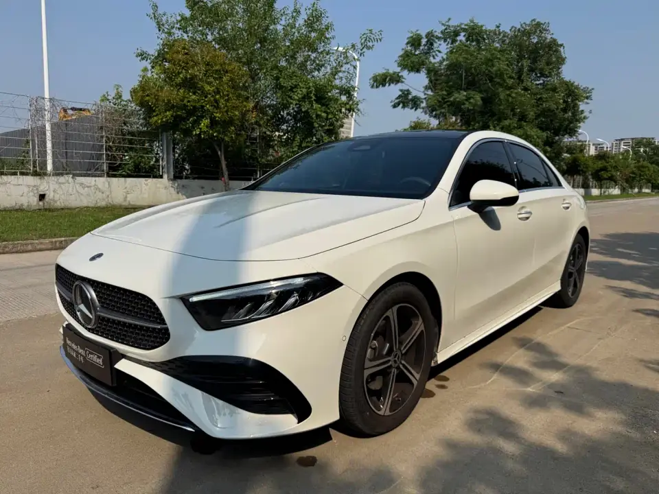 Mercedes-Benz A-Class A 200 L Fashion Edition 2024