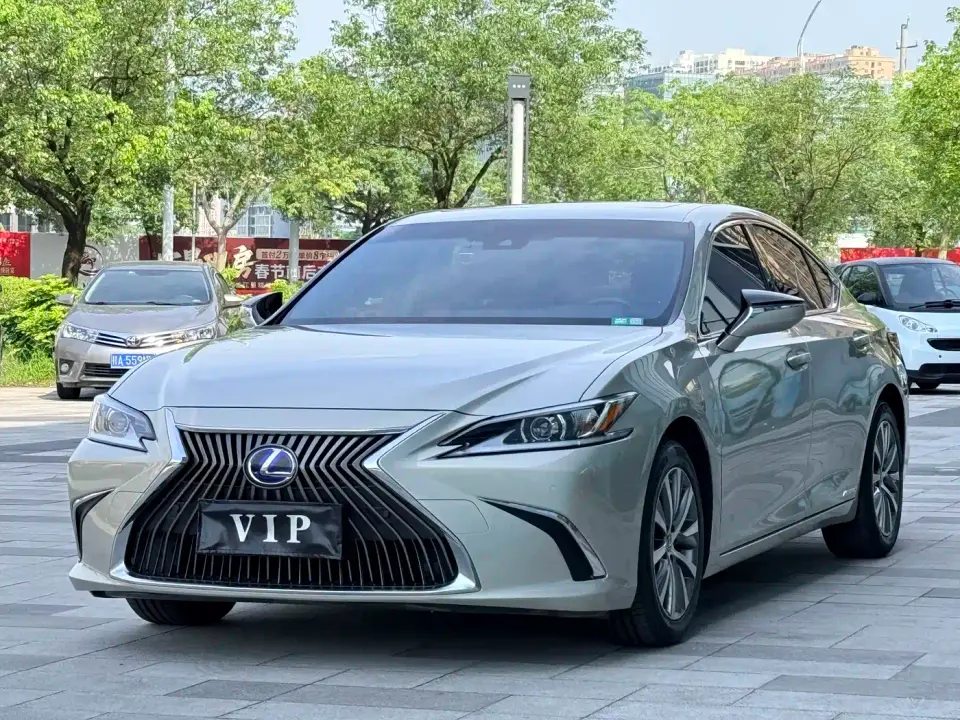 Lexus ES Model 300h Excellence Edition 2020