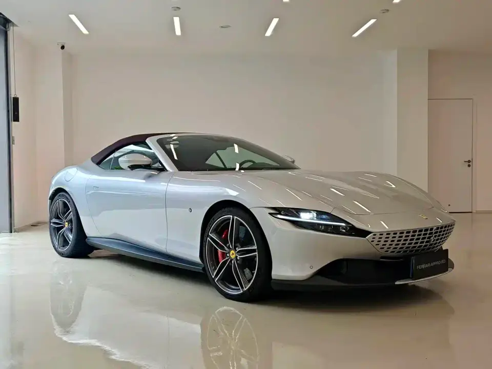 Ferrari Roma Model Spider 2024