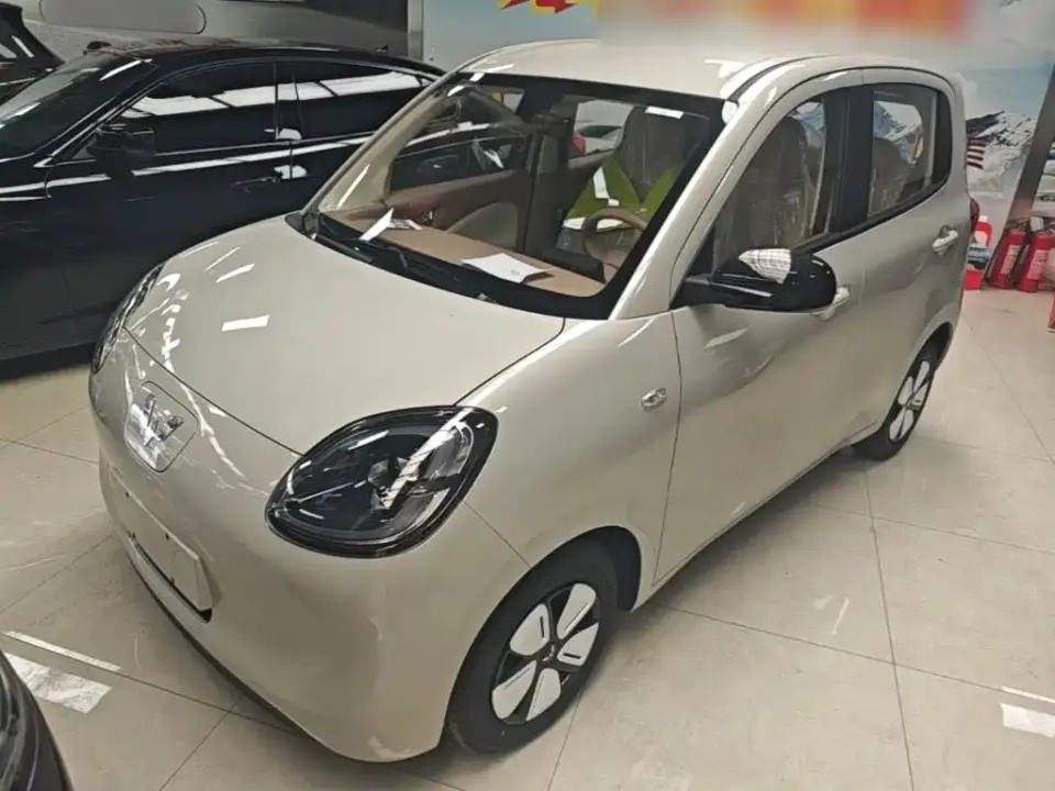 Wuling Motors Hongguang MINIEV 4-Door Premium Edition 2026