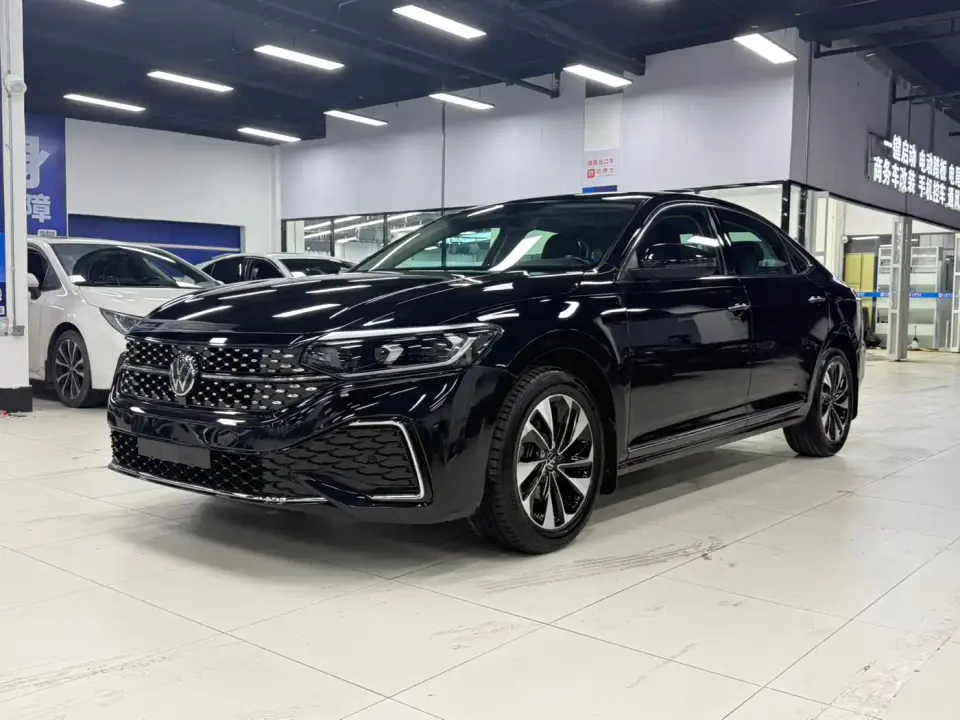 Volkswagen Passat Facelift 280TSI Starlight Elite Edition 2023