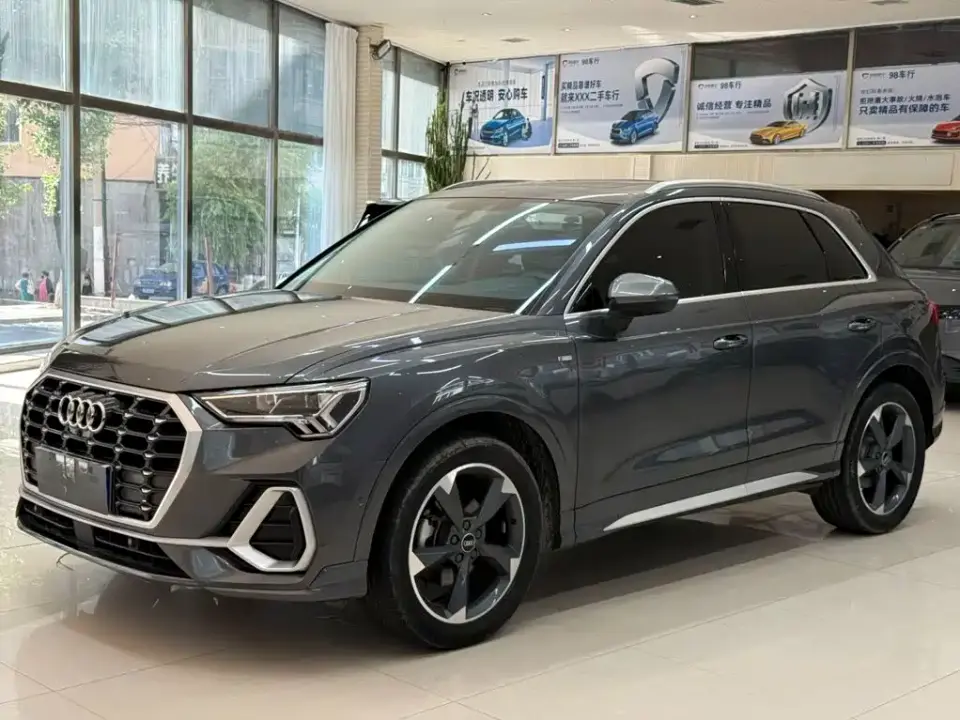 Audi Q3 35 TFSI Fashion Dynamic (1.4T) 2023