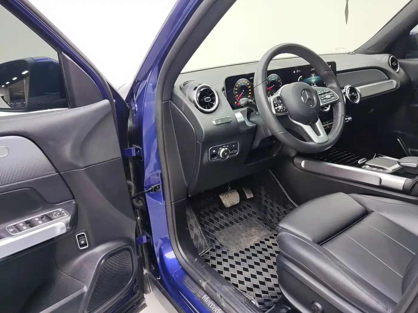 Mercedes-Benz GLB-Class GLB 180 Style 2020 — фото 11