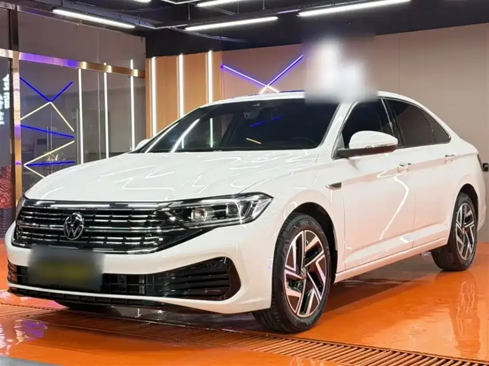 Volkswagen Sagitar 300TSI DSG Surpass Edition 2025