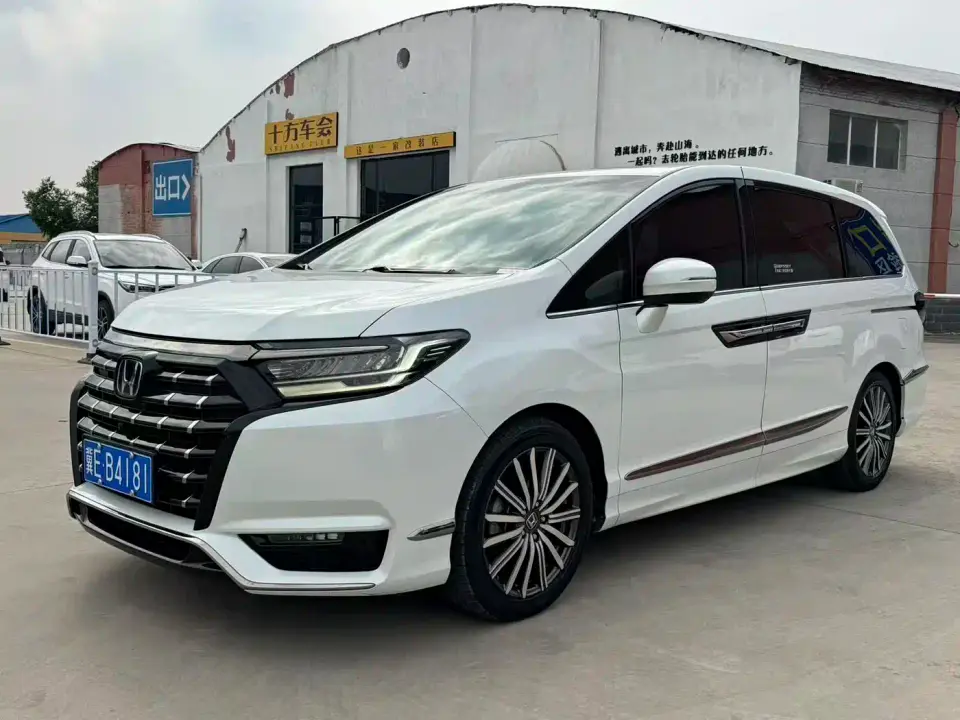 Honda Elysion 2.0L e:HEV Luxury 2023
