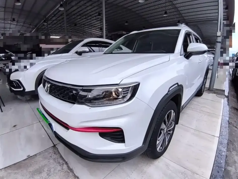 Changan CS35 PLUS Glory Million Edition 1.6L CVT Luxury 2021