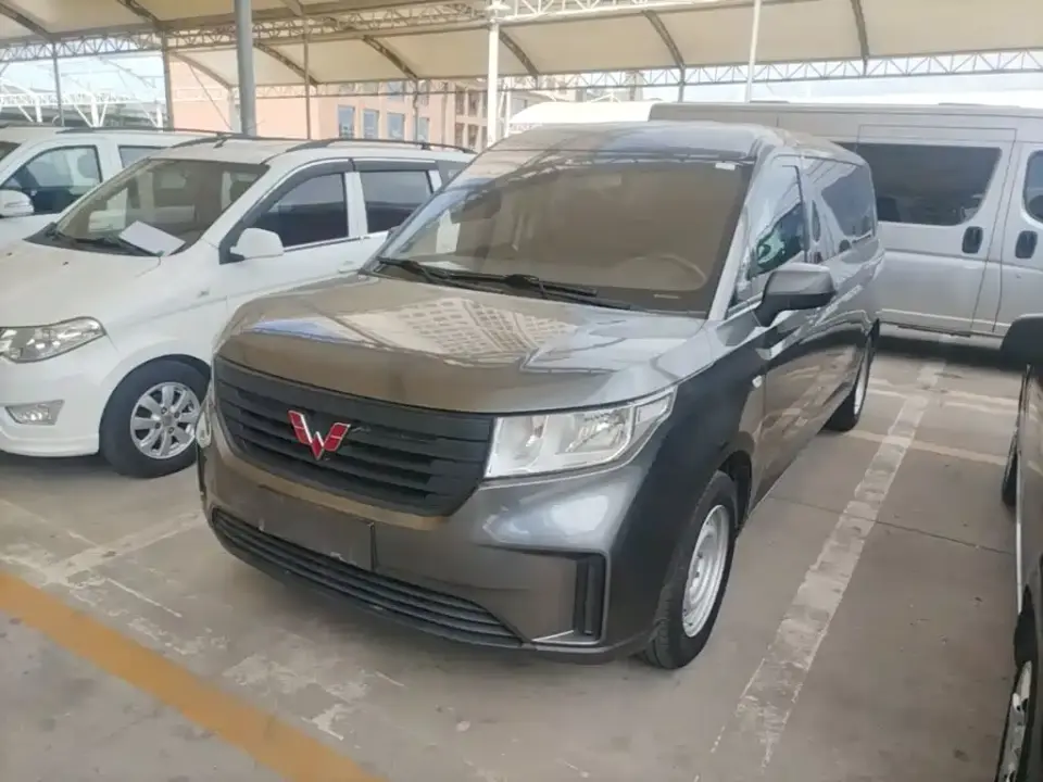 Wuling Motors Wuling Journey 2.0L Manual Startup Edition 2023