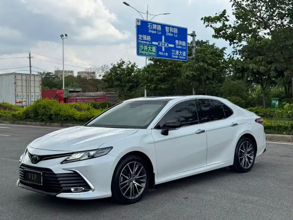 Toyota Camry 2.5G Luxury Edition 2022