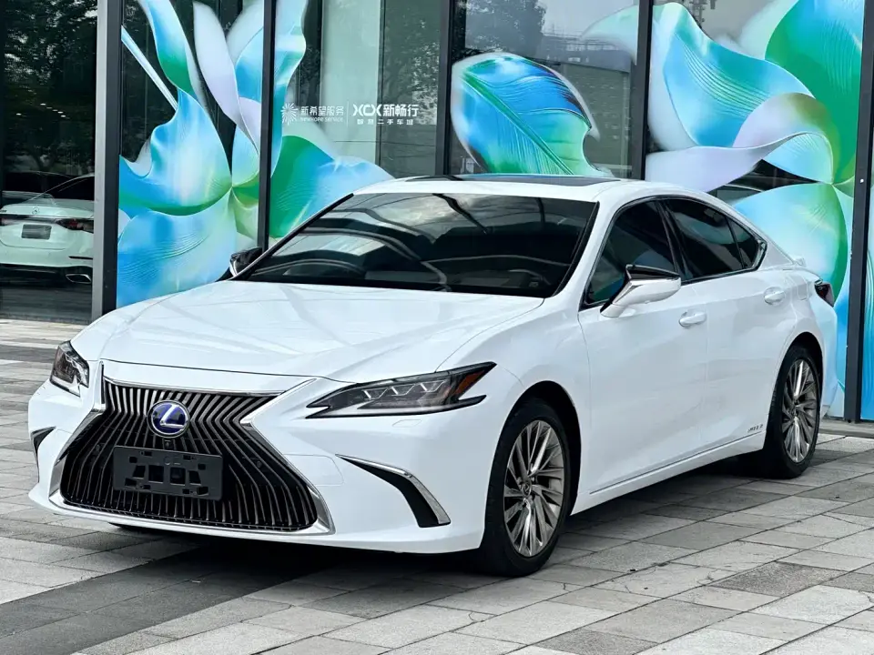 Lexus ES 300h Executive Edition China V 2019