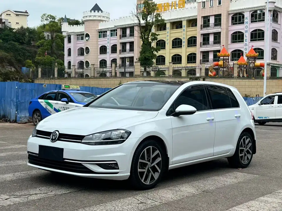 Volkswagen Golf Beloved Edition 200TSI DSG Comfort 2020