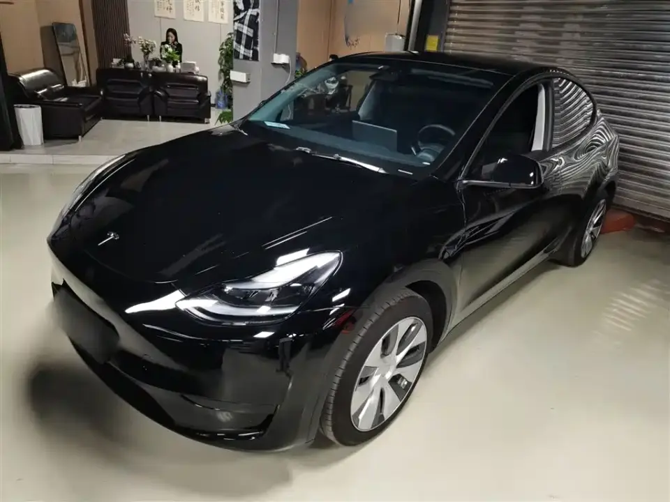 Tesla Model Y Facelift Rear-Wheel Drive Version 2023
