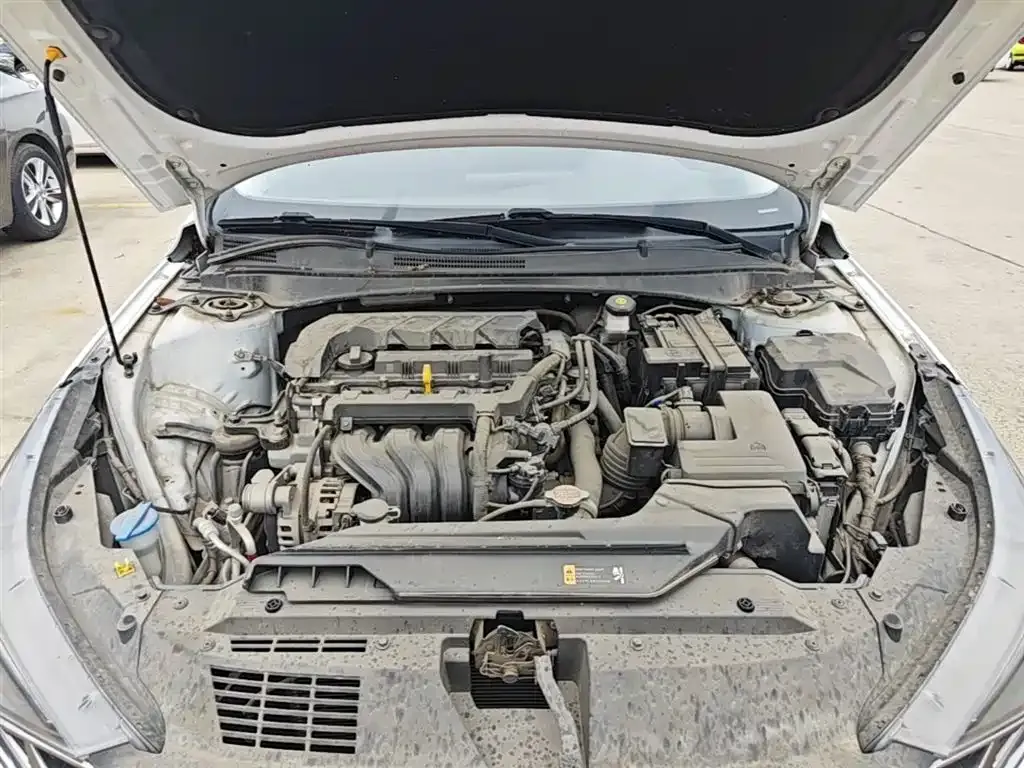 Hyundai Elantra 1.5L CVT LUX Premium Edition 2023 — фото 20