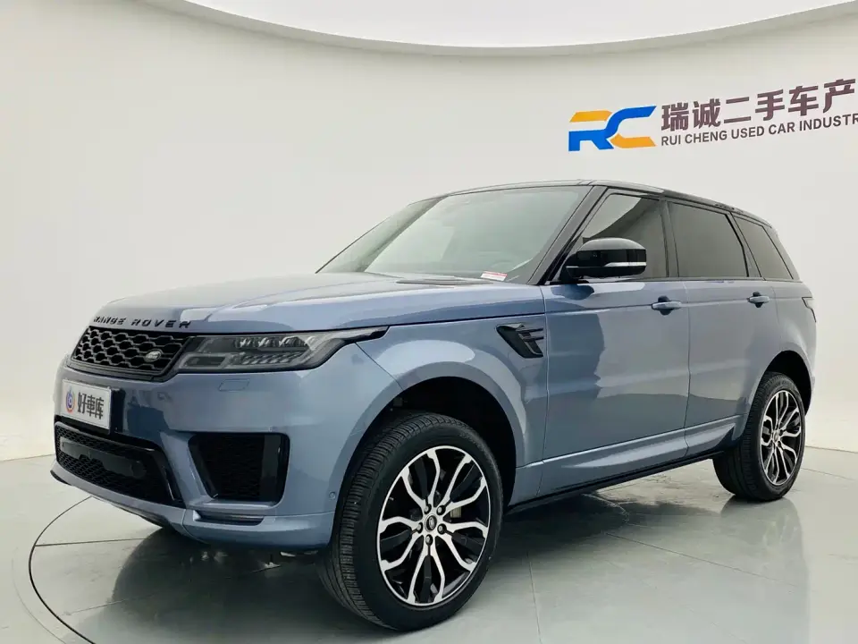 Land Rover Range Rover Sport 3.0 L6 Gloss Black Edition 2021
