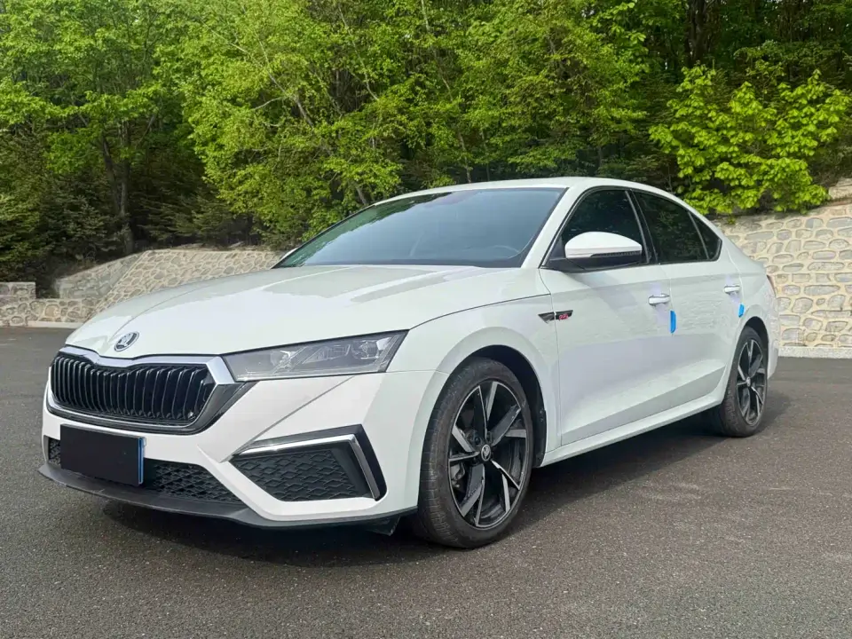 Skoda Octavia Facelift PRO TSI280 Premium Edition 2023