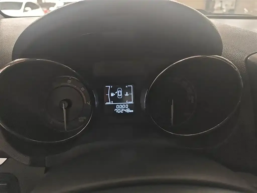 Cowin Kaiyi E3 1.5L Manual Luxury 2019 — фото 13