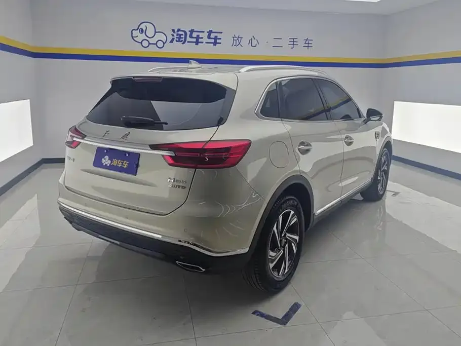 Hongqi HS5 Facelift 2.0T Smart Flag Enjoyment Edition 2022 — фото 3