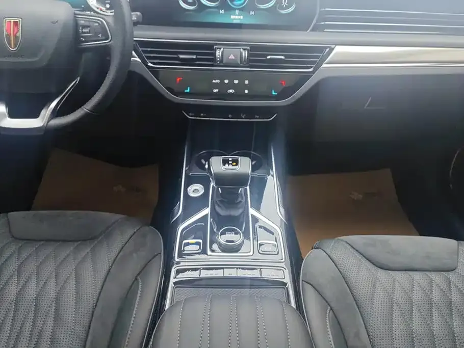 Hongqi HS5 Facelift 2.0T Smart Flag Enjoyment Edition 2022 — фото 16