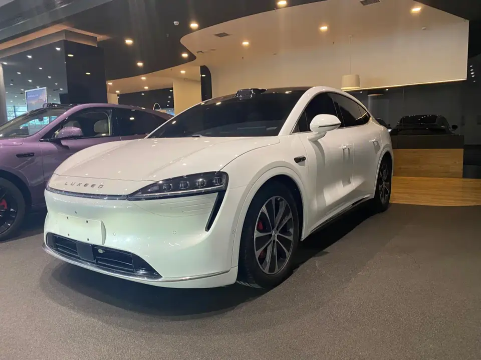 Zhijie Luxeed R7 Extended Range 331km Ultra 2025