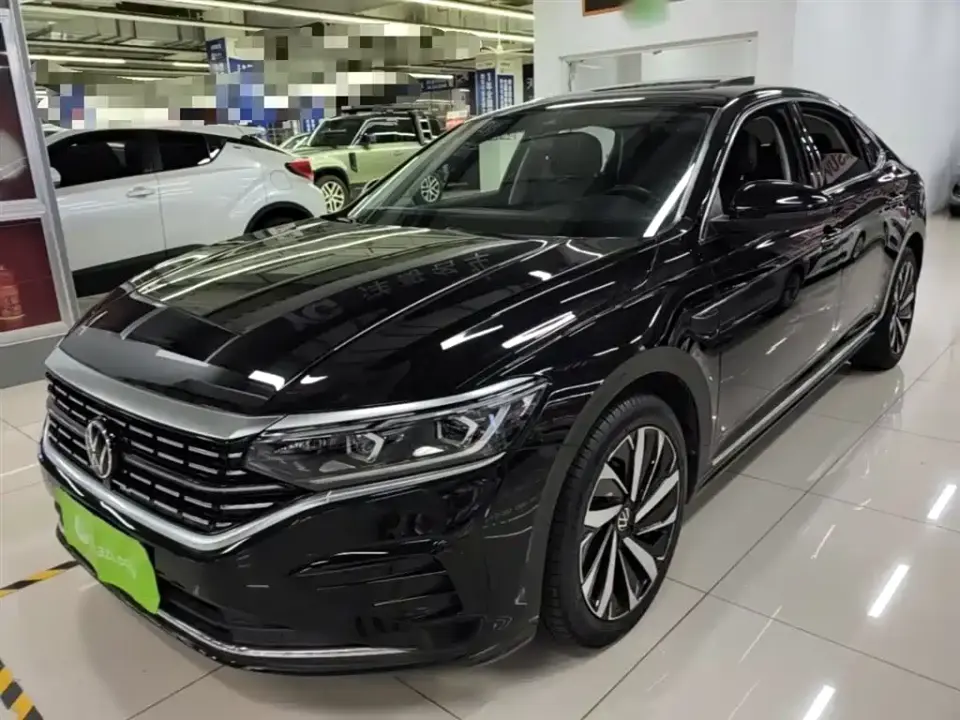 Volkswagen Passat 330TSI Luxury Edition 2021