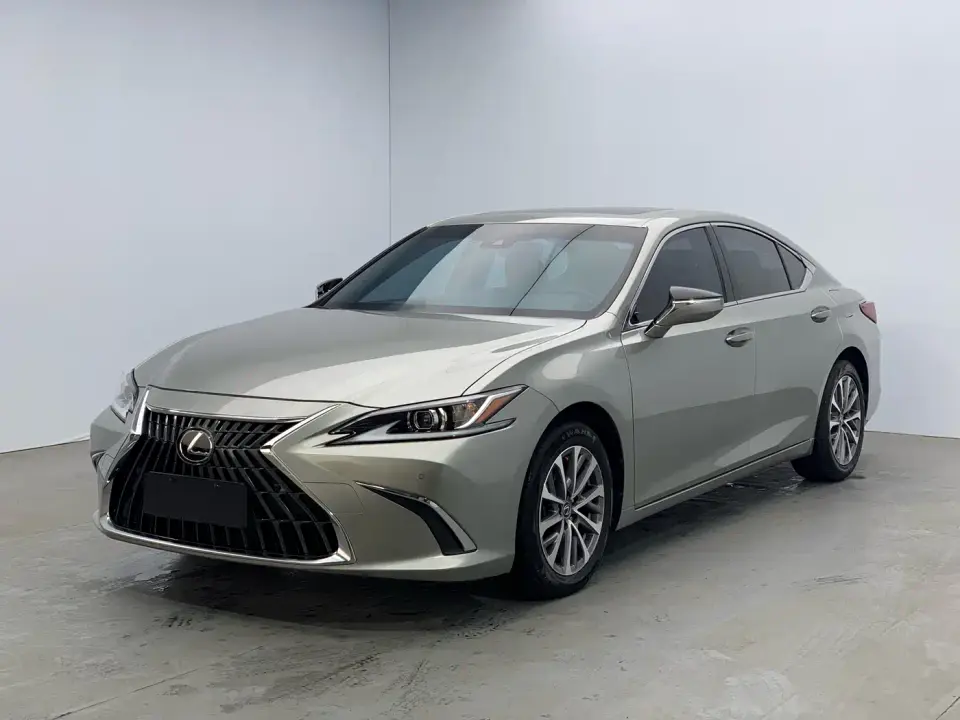 Lexus ES 200 Excellence Edition 2022