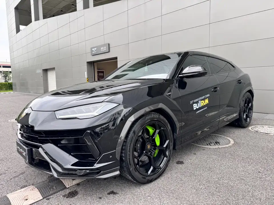 Lamborghini Urus 4.0T V8 Performante 2023
