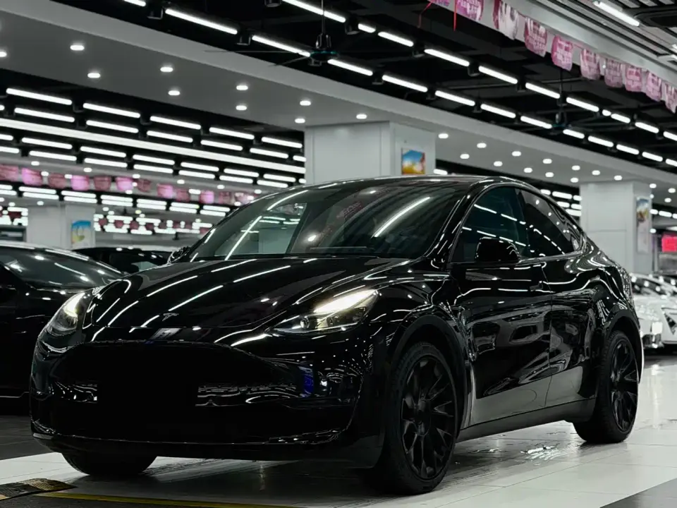 Tesla Model Y Facelift Long Range All-Wheel Drive Version 2023