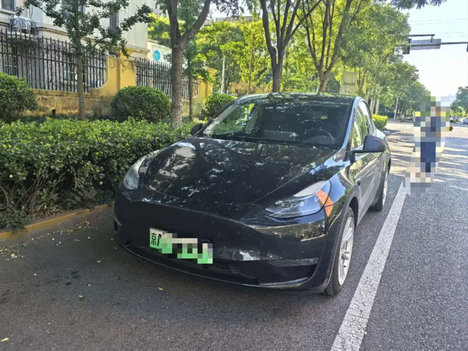 Tesla Model Y Standard Range Rear-Wheel Drive 2022