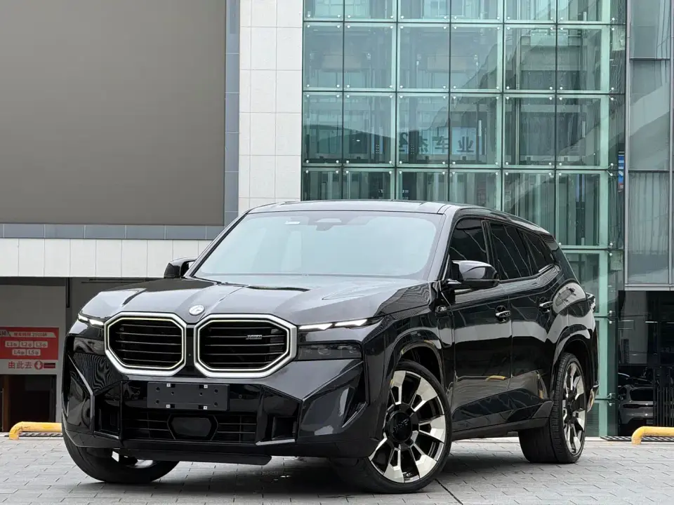 BMW XM 50e 2024