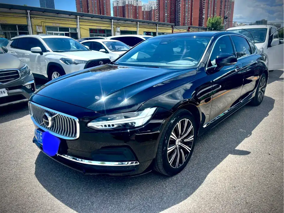 Volvo S90 Model B5 Momentum Luxury Edition 2021