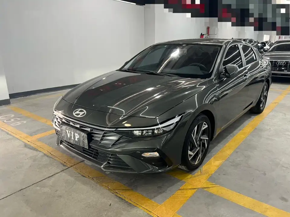 Hyundai Elantra 1.5L CVT GLS Premium 2024