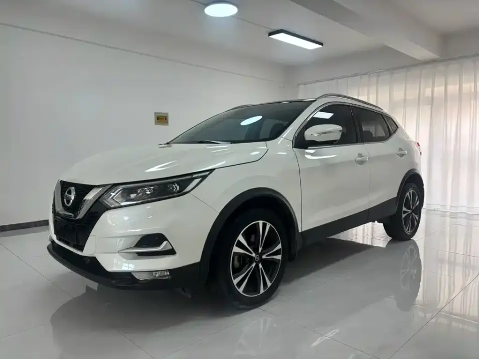 Nissan Qashqai 2.0L CVT Luxury Version 2022